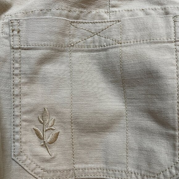 089  Pilcro The Wanderer Mid Rise Relaxed Leg Jeans Patchwork Edit NWOT Size 32 - Picture 8 of 10